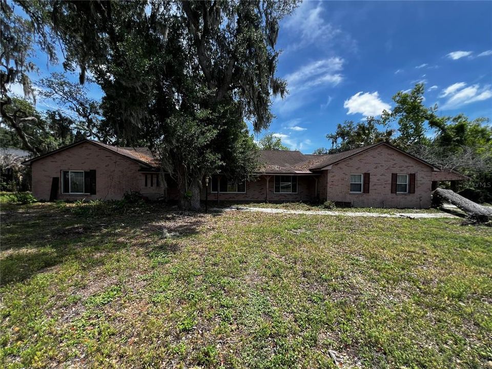 Active With Contract: $375,000 (3 beds, 2 baths, 2590 Square Feet)