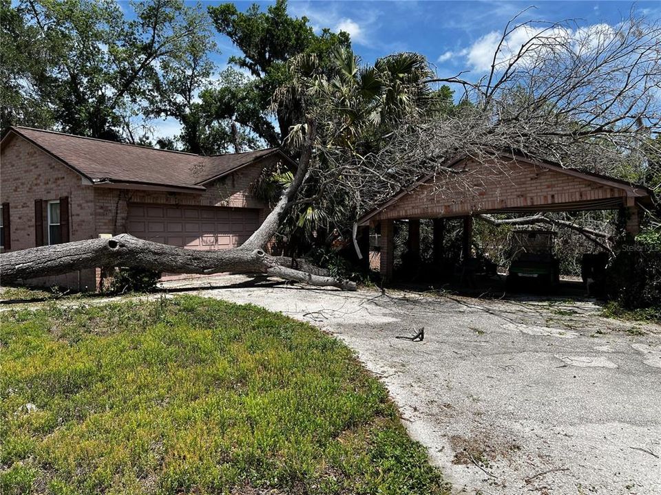 Active With Contract: $375,000 (3 beds, 2 baths, 2590 Square Feet)