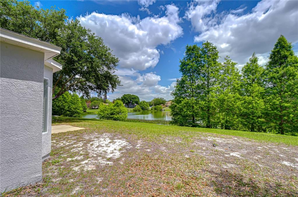 Под контрактом: $349,000 (3 спален, 2 ванн, 1317 Квадратных фут)