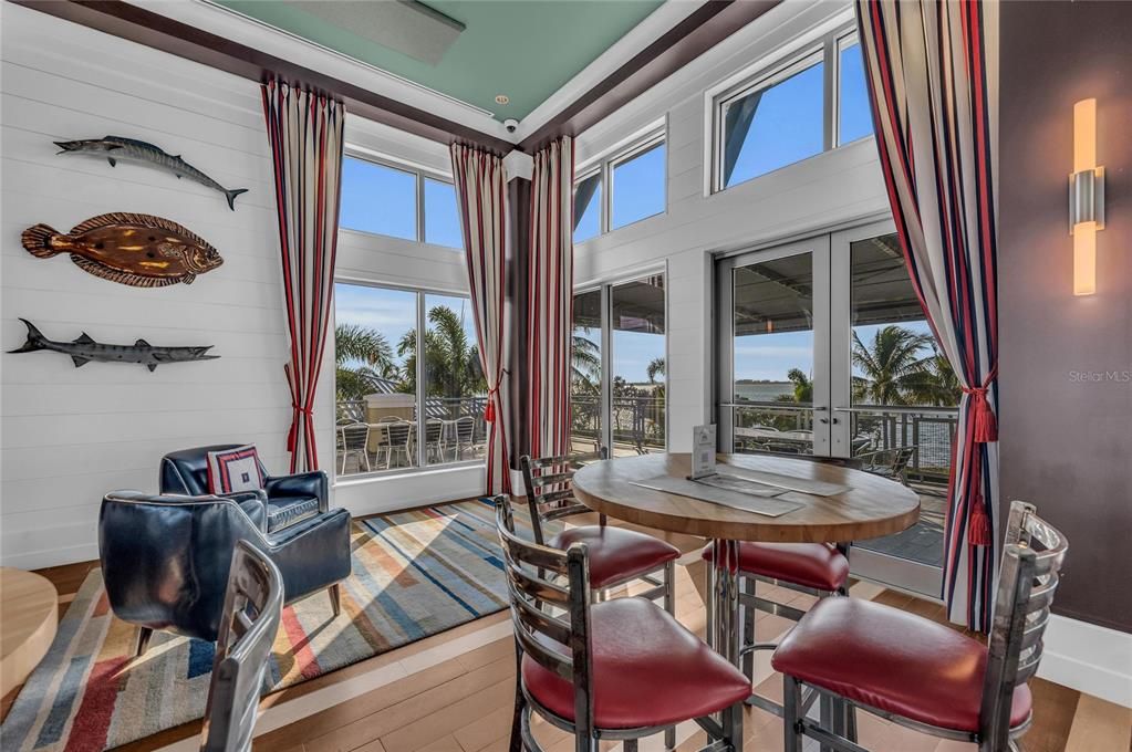 En Venta: $1,225,000 (3 camas, 3 baños, 2781 Pies cuadrados)