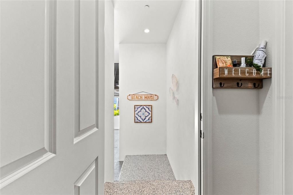 En Venta: $1,225,000 (3 camas, 3 baños, 2781 Pies cuadrados)