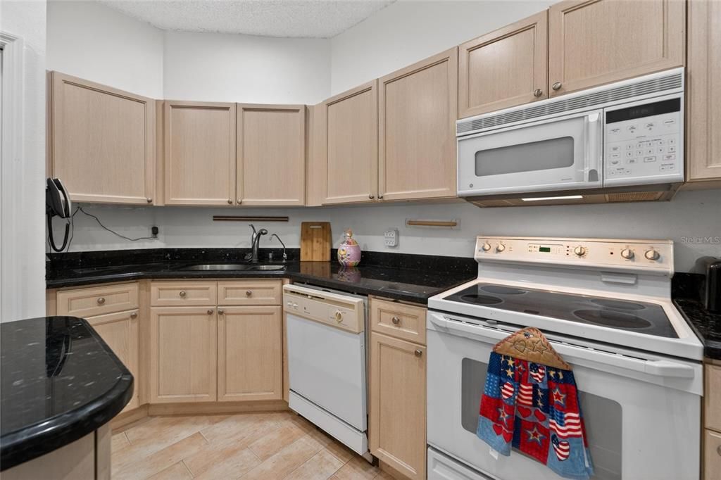 For Sale: $329,900 (3 beds, 2 baths, 1792 Square Feet)