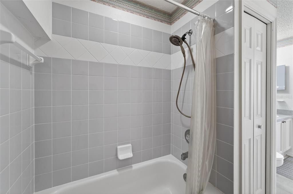 For Sale: $329,900 (3 beds, 2 baths, 1792 Square Feet)