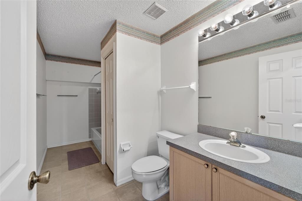 For Sale: $329,900 (3 beds, 2 baths, 1792 Square Feet)