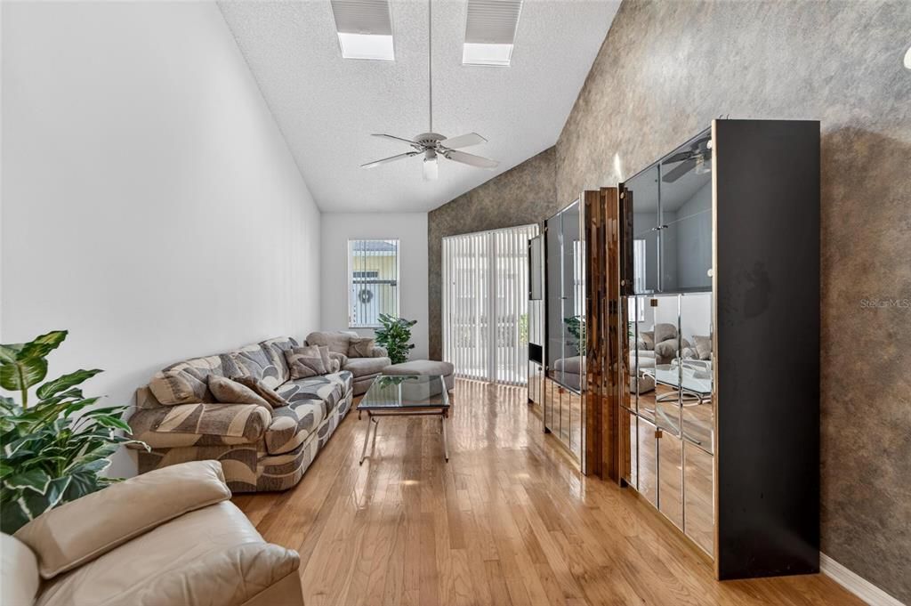 For Sale: $329,900 (3 beds, 2 baths, 1792 Square Feet)