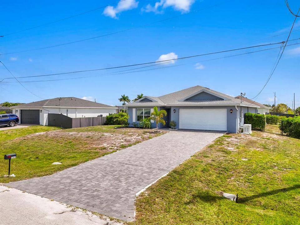 En Venta: $295,000 (3 camas, 2 baños, 1551 Pies cuadrados)
