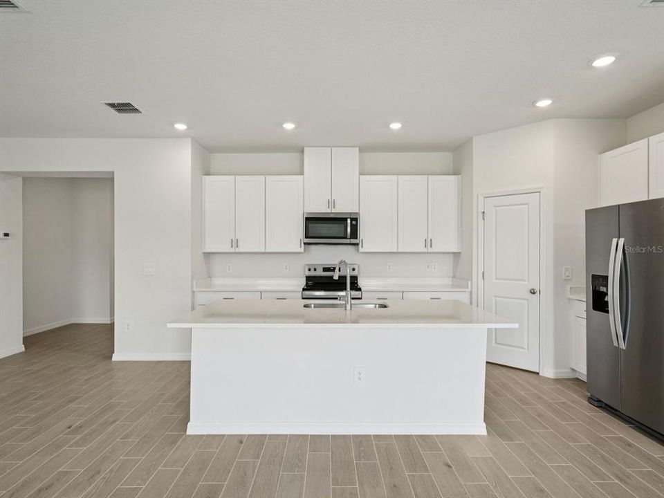 Active With Contract: $412,920 (4 beds, 2 baths, 1840 Square Feet)