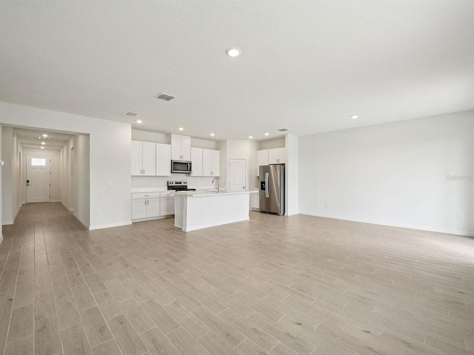 Active With Contract: $412,920 (4 beds, 2 baths, 1840 Square Feet)