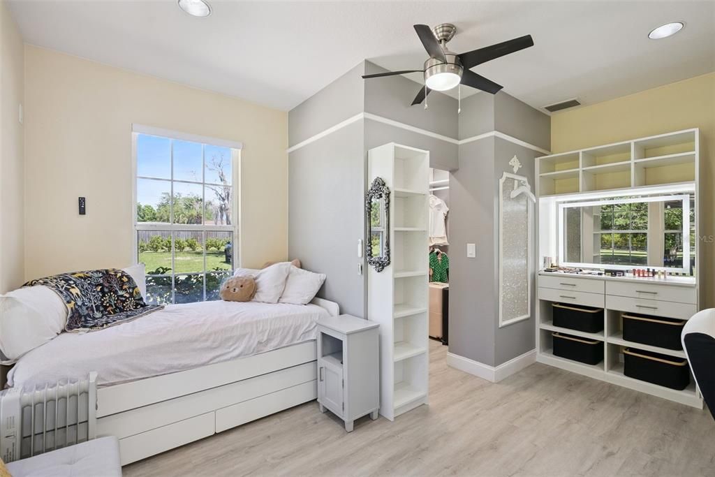 For Sale: $1,799,000 (8 beds, 8 baths, 7675 Square Feet)