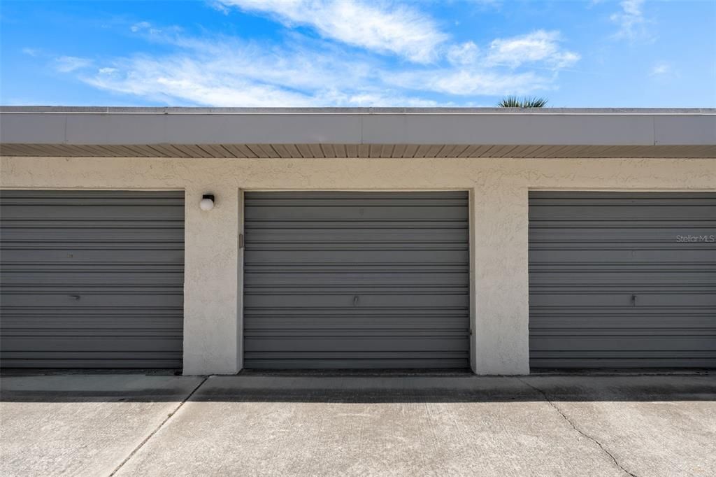 For Sale: $289,900 (2 beds, 2 baths, 1350 Square Feet)