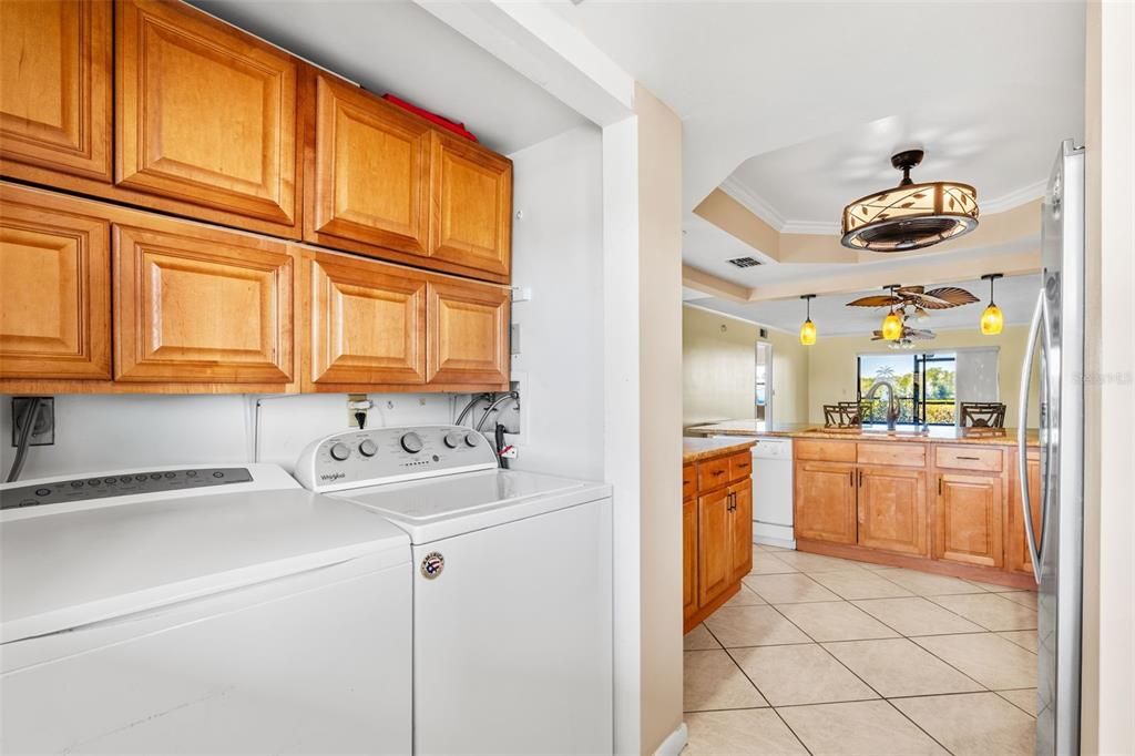 For Sale: $289,900 (2 beds, 2 baths, 1350 Square Feet)