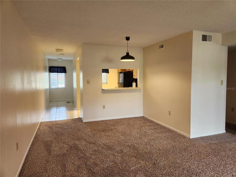 Active With Contract: $180,000 (2 beds, 2 baths, 1075 Square Feet)