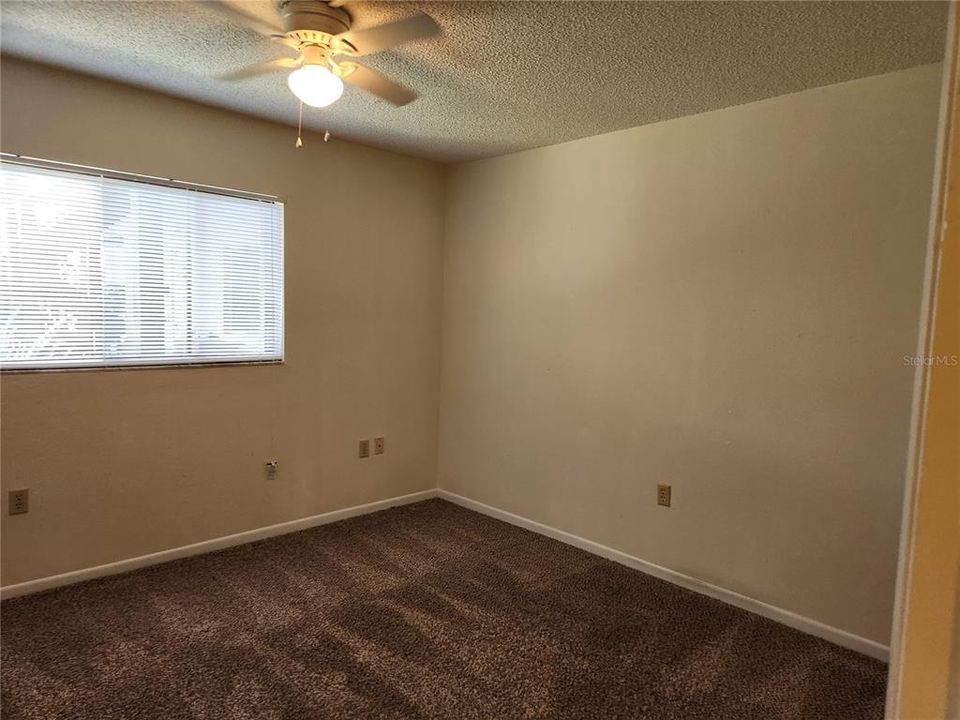 Active With Contract: $180,000 (2 beds, 2 baths, 1075 Square Feet)