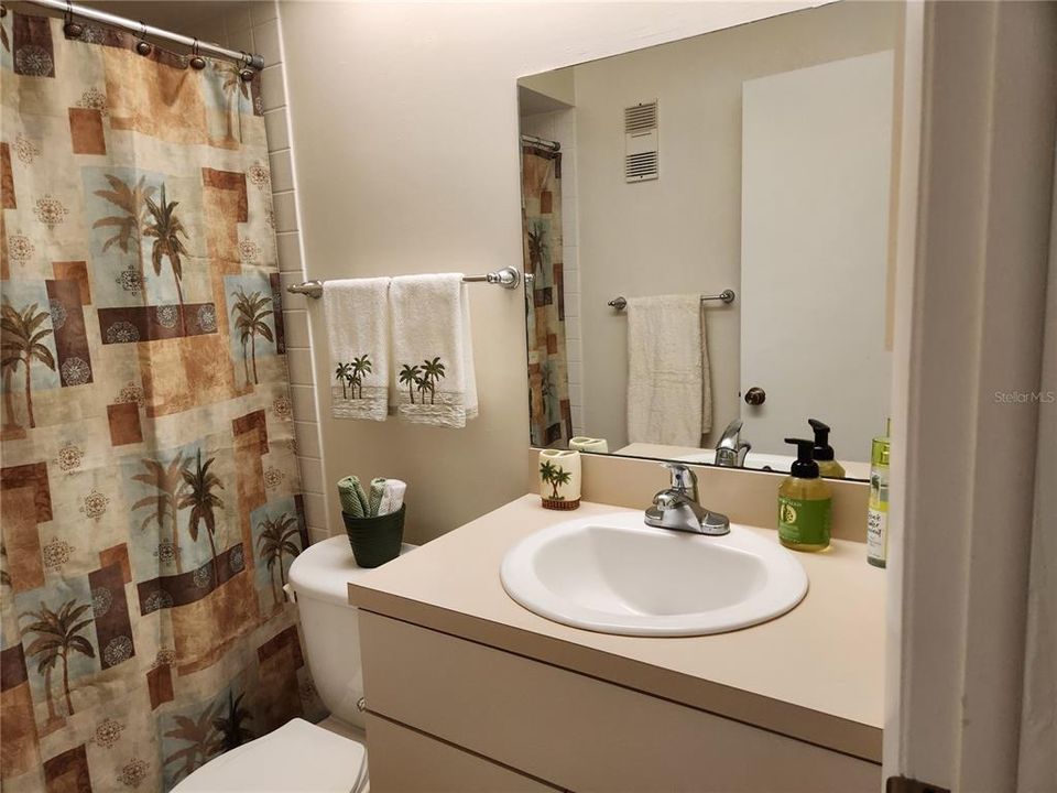 Active With Contract: $180,000 (2 beds, 2 baths, 1075 Square Feet)