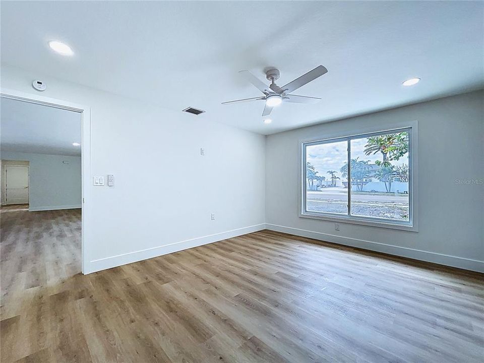 For Sale: $874,999 (3 beds, 2 baths, 1947 Square Feet)