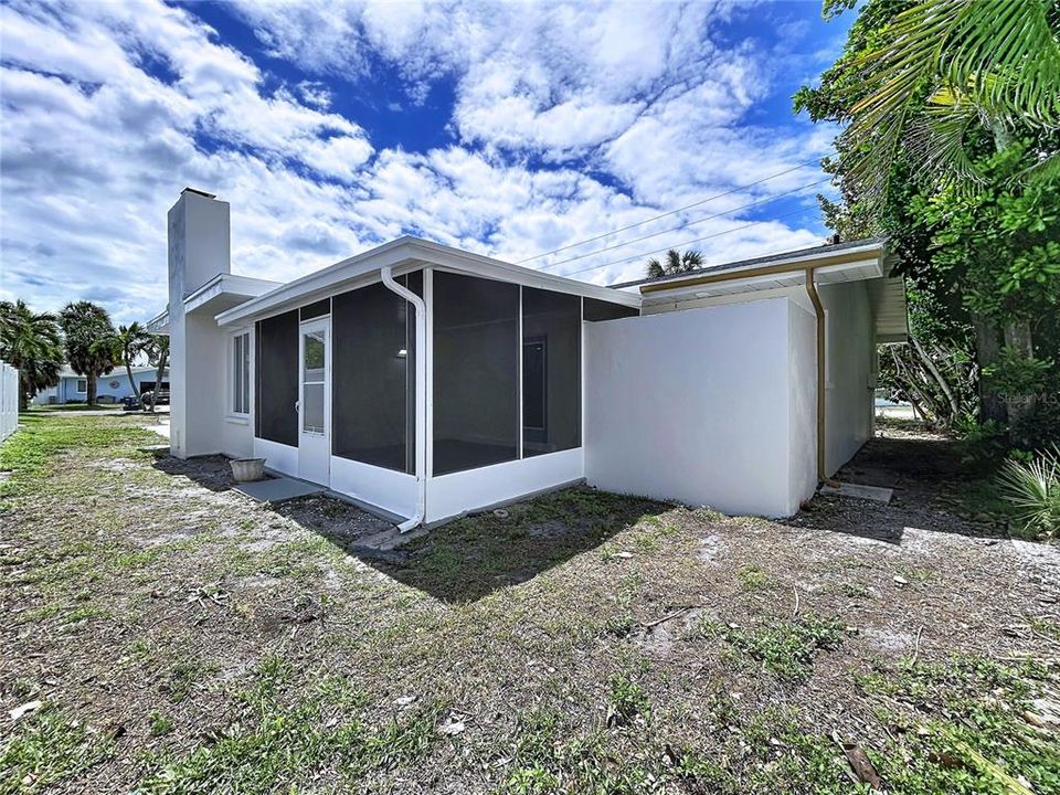 For Sale: $874,999 (3 beds, 2 baths, 1947 Square Feet)