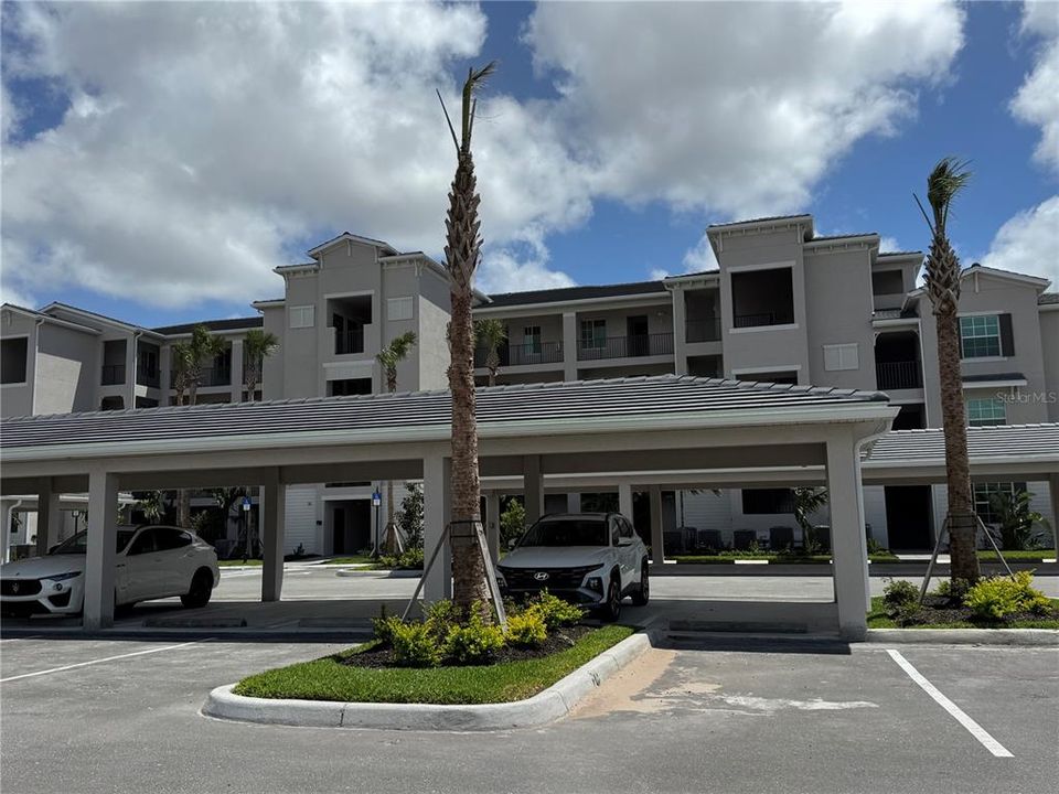 Active With Contract: $299,000 (2 beds, 2 baths, 1154 Square Feet)