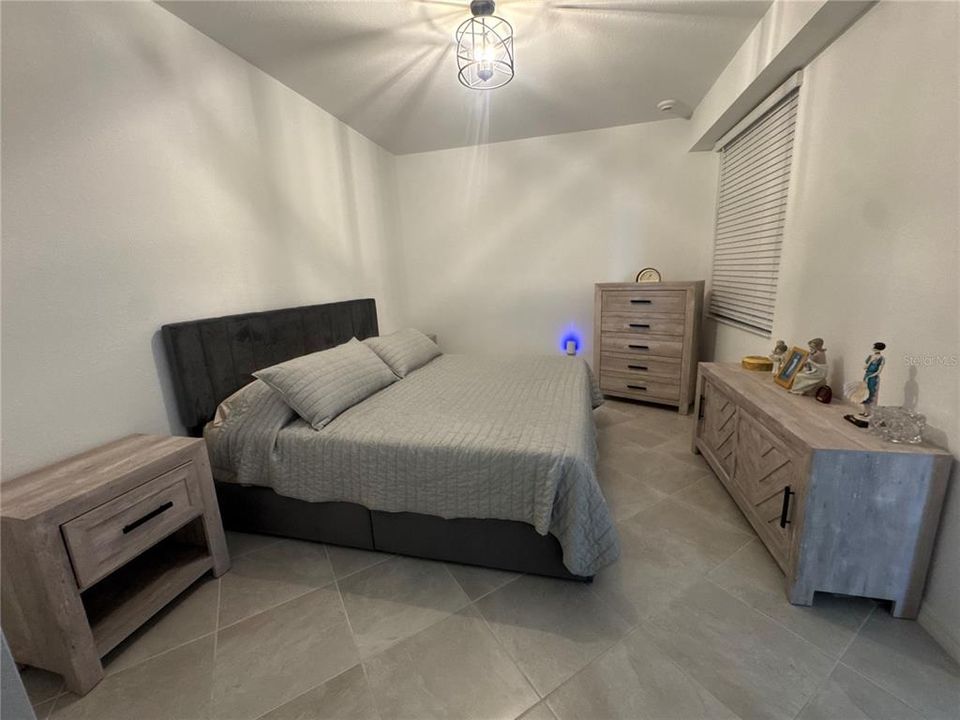 Active With Contract: $299,000 (2 beds, 2 baths, 1154 Square Feet)