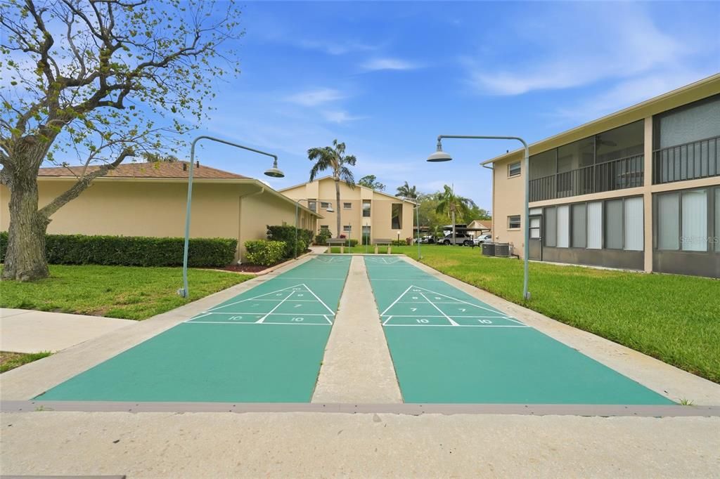For Sale: $159,900 (2 beds, 2 baths, 1100 Square Feet)