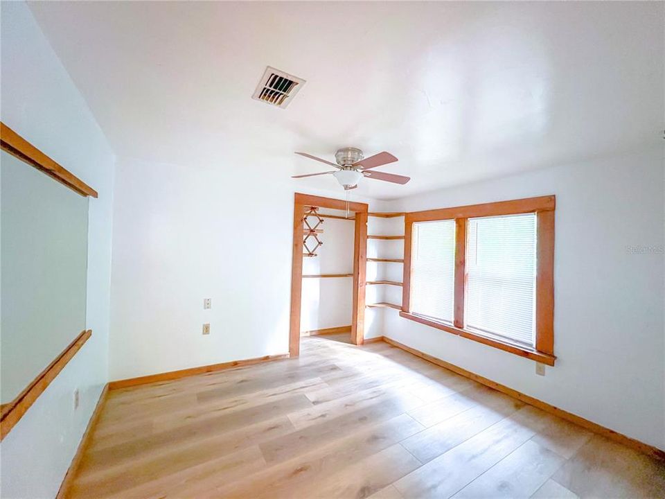 For Rent: $1,795 (3 beds, 1 baths, 1032 Square Feet)