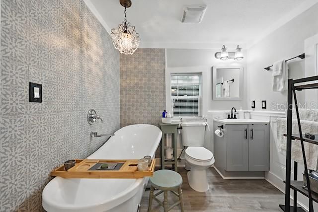 For Sale: $419,999 (2 beds, 2 baths, 745 Square Feet)