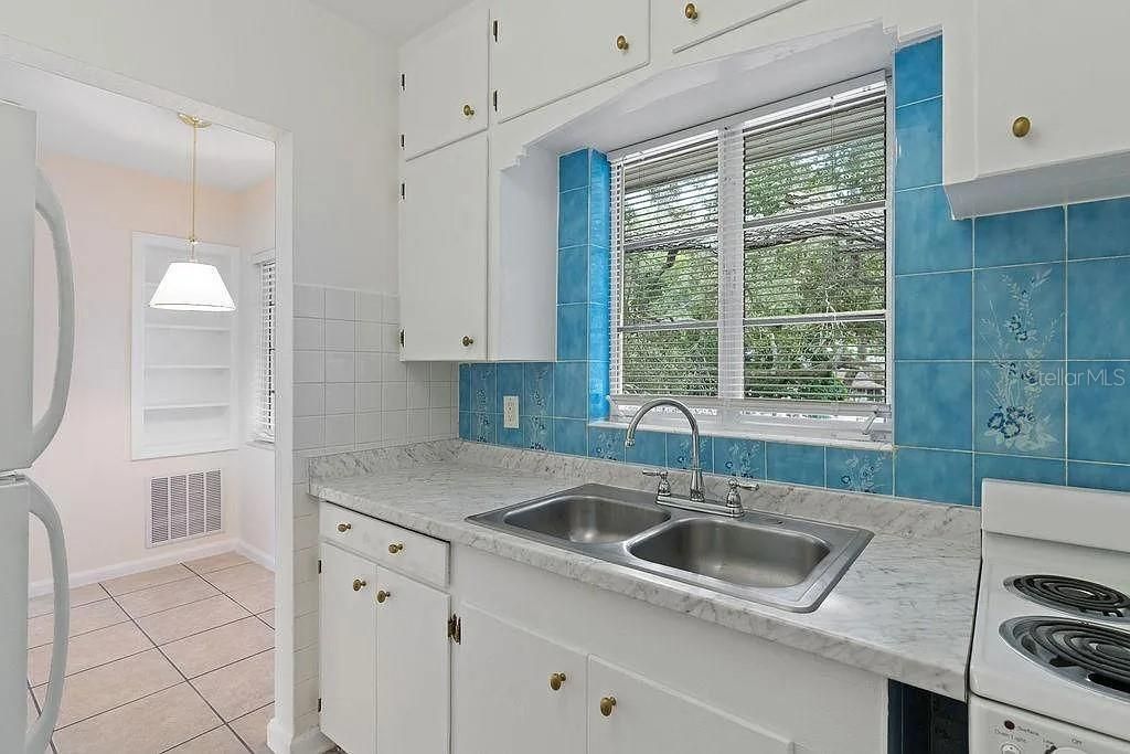 Recently Rented: $1,150 (1 beds, 1 baths, 650 Square Feet)