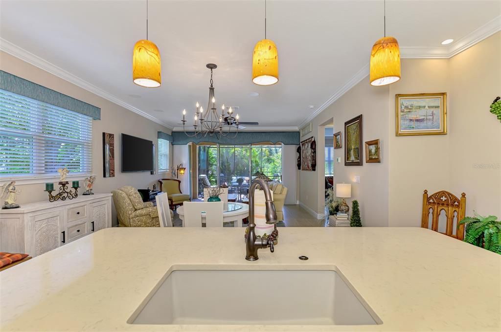 Activo con contrato: $344,900 (2 camas, 2 baños, 1629 Pies cuadrados)