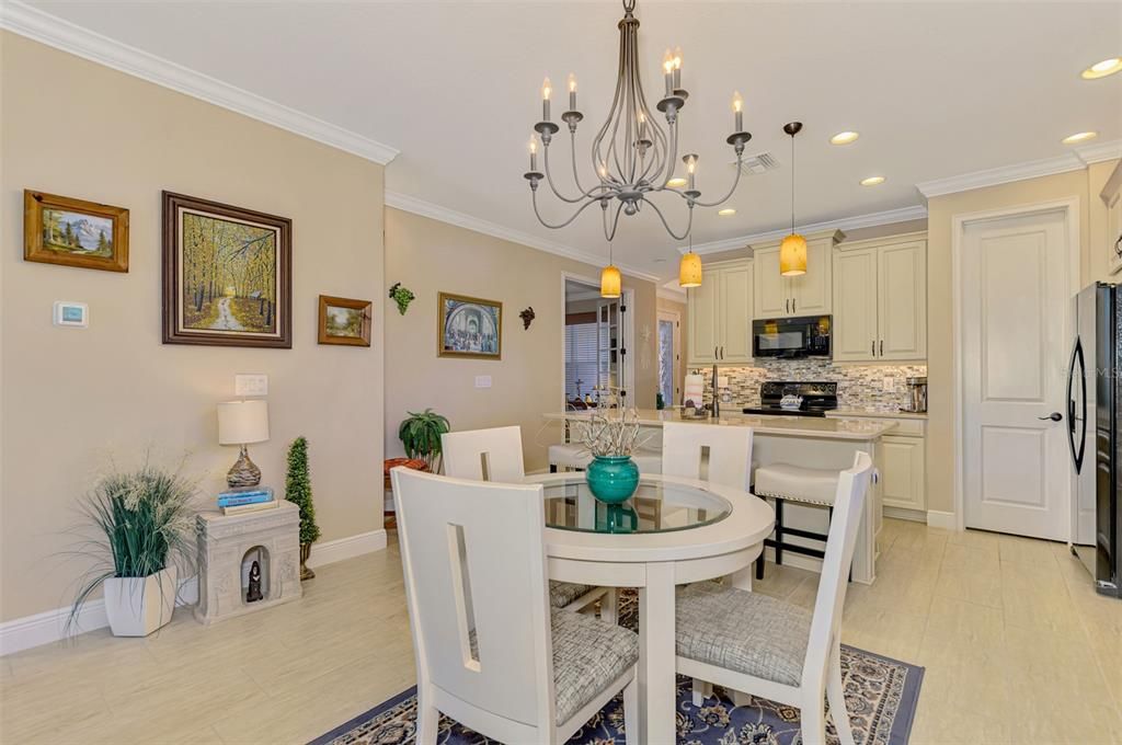 Activo con contrato: $344,900 (2 camas, 2 baños, 1629 Pies cuadrados)