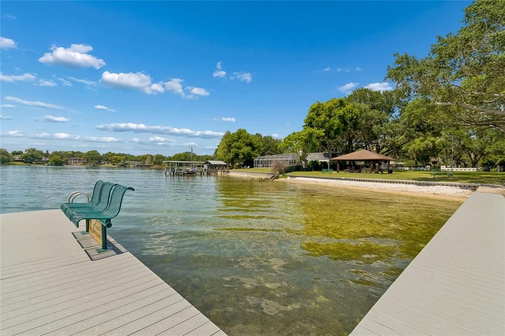 For Sale: $530,000 (4 beds, 2 baths, 1652 Square Feet)
