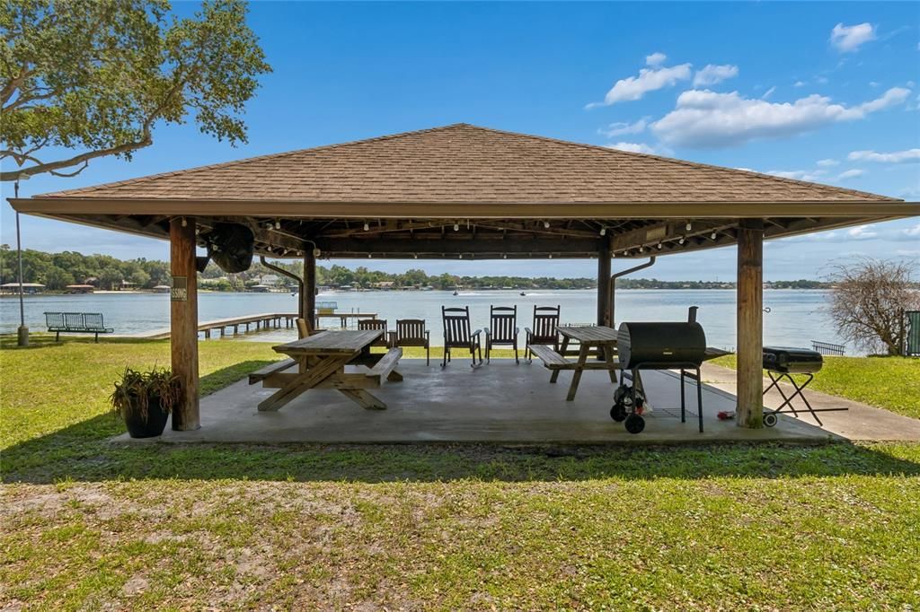 For Sale: $530,000 (4 beds, 2 baths, 1652 Square Feet)