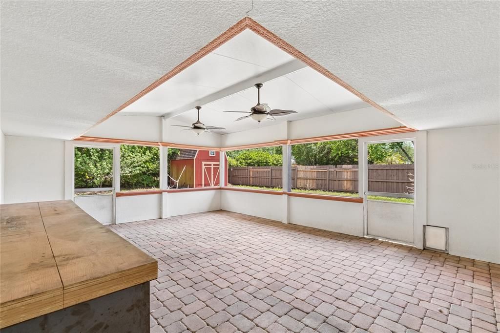 For Sale: $530,000 (4 beds, 2 baths, 1652 Square Feet)