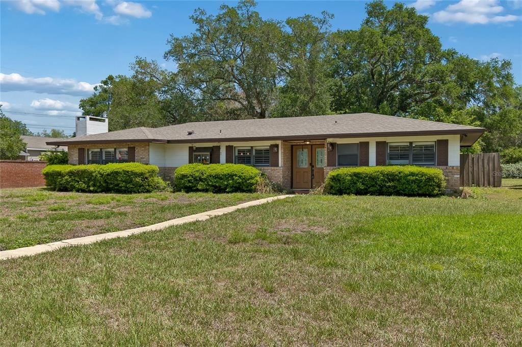 For Sale: $530,000 (4 beds, 2 baths, 1652 Square Feet)