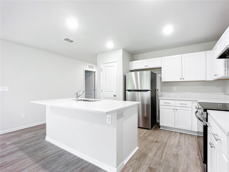 For Sale: $489,900 (4 beds, 0 baths, 1954 Square Feet)