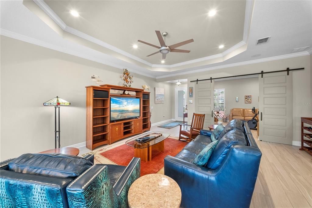 En Venta: $999,999 (4 camas, 3 baños, 2871 Pies cuadrados)