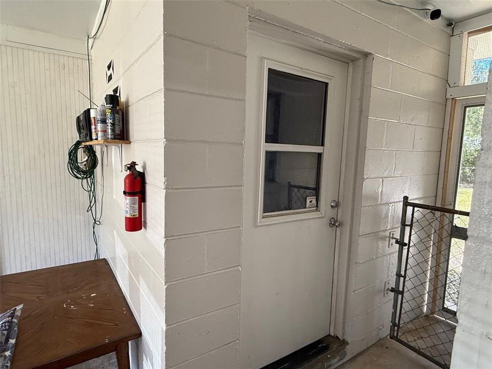 For Sale: $213,000 (3 beds, 1 baths, 1064 Square Feet)
