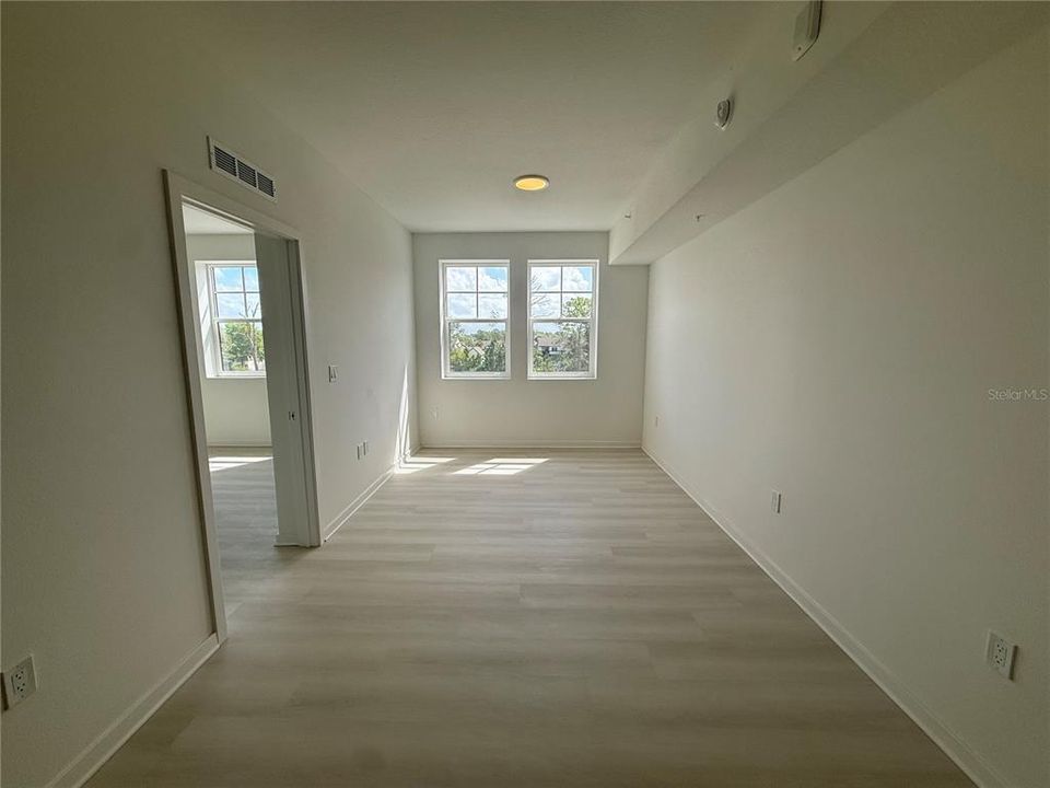 For Rent: $1,950 (2 beds, 2 baths, 1023 Square Feet)