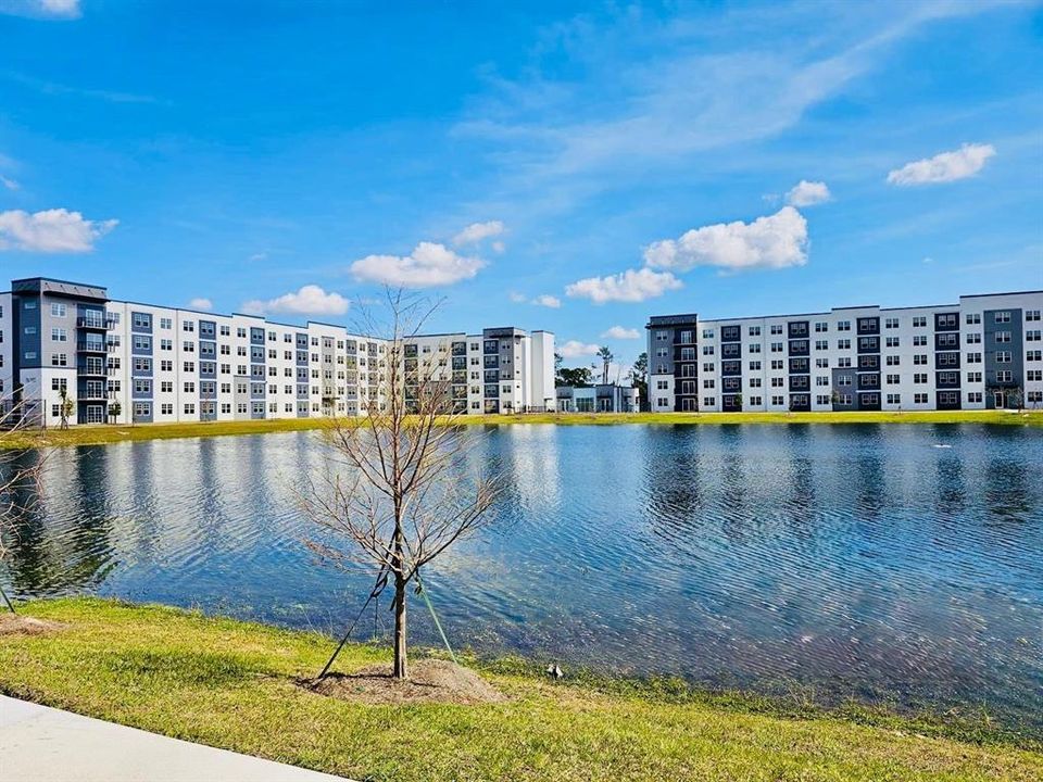 For Rent: $1,950 (2 beds, 2 baths, 1023 Square Feet)