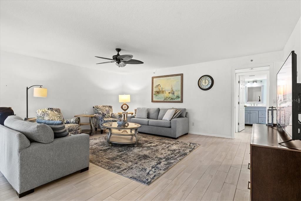 Activo con contrato: $234,900 (2 camas, 2 baños, 1280 Pies cuadrados)