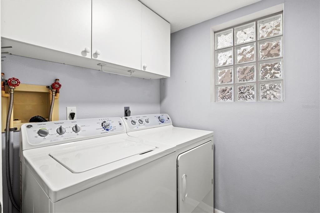 Activo con contrato: $234,900 (2 camas, 2 baños, 1280 Pies cuadrados)