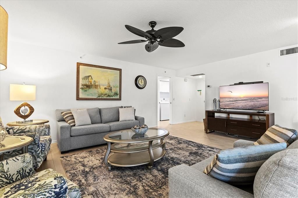 Activo con contrato: $234,900 (2 camas, 2 baños, 1280 Pies cuadrados)