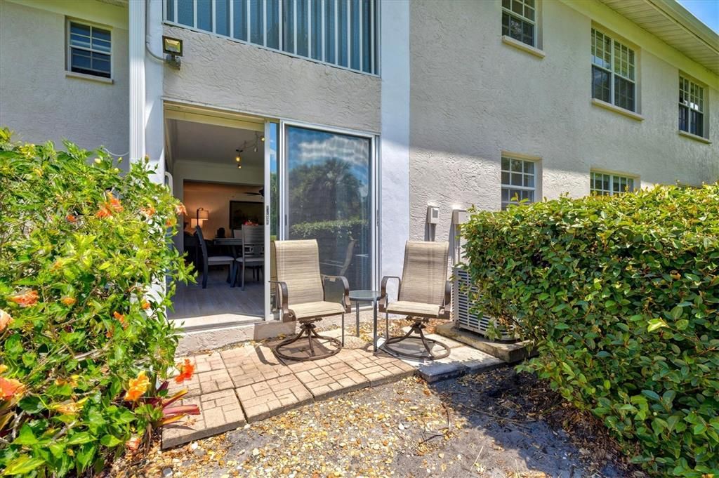 Activo con contrato: $234,900 (2 camas, 2 baños, 1280 Pies cuadrados)