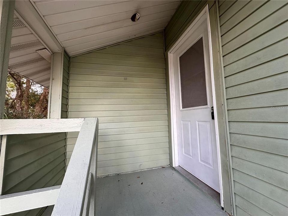For Sale: $389,900 (6 beds, 0 baths, 2038 Square Feet)