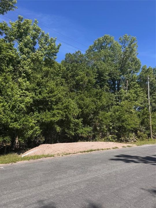 На продажу: $194,000 (1.91 acres)
