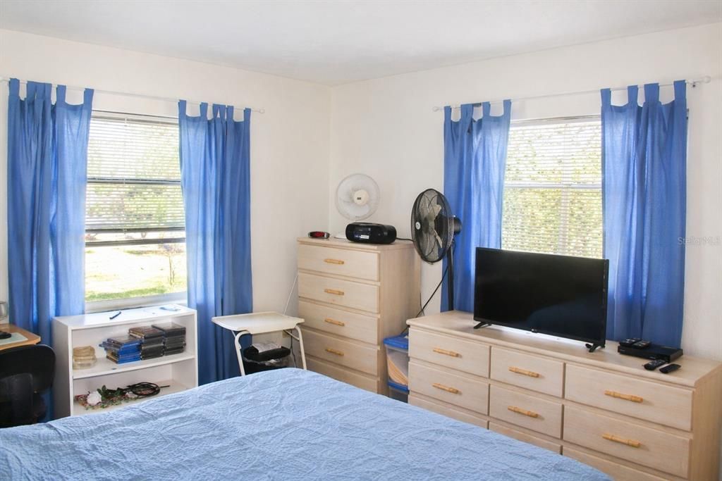 Activo con contrato: $295,000 (2 camas, 2 baños, 1750 Pies cuadrados)