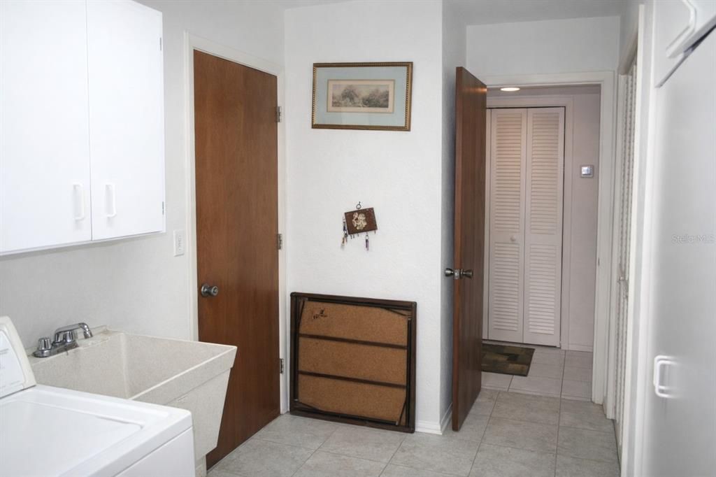 Activo con contrato: $295,000 (2 camas, 2 baños, 1750 Pies cuadrados)