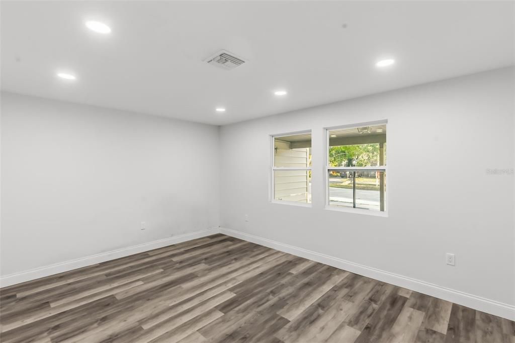 For Sale: $649,000 (0 beds, 0 baths, 4420 Square Feet)