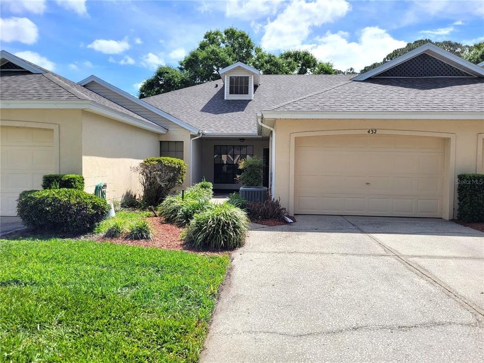 Active With Contract: $210,000 (2 beds, 2 baths, 1104 Square Feet)