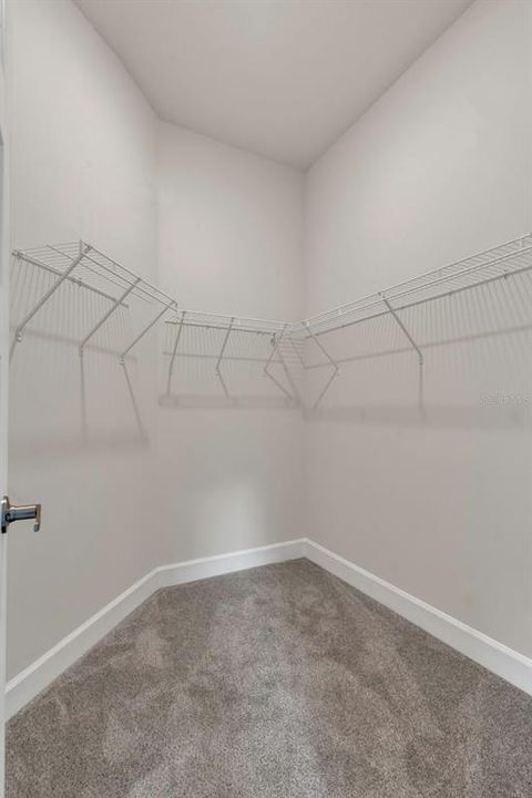 En Renta: $2,300 (4 camas, 2 baños, 1820 Pies cuadrados)