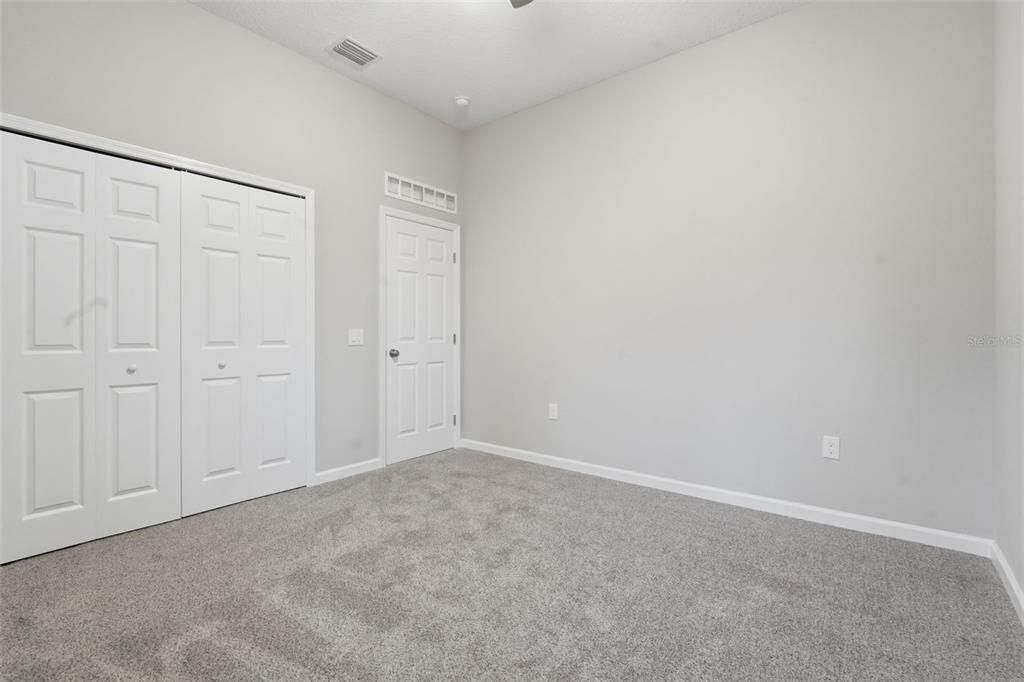 Active With Contract: $424,900 (3 beds, 2 baths, 1905 Square Feet)