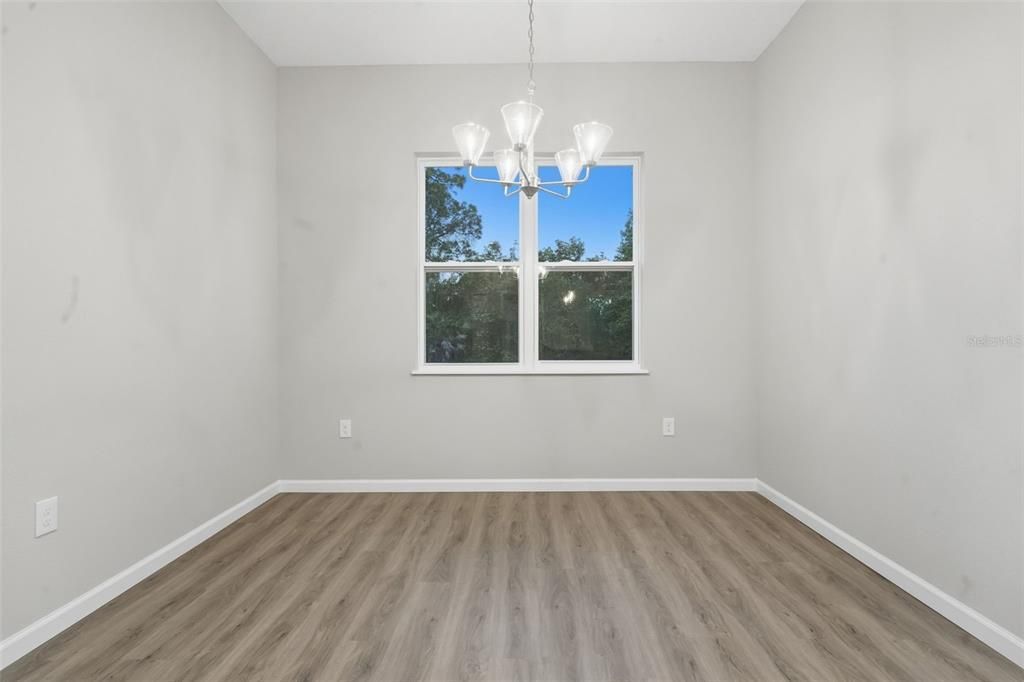 Active With Contract: $424,900 (3 beds, 2 baths, 1905 Square Feet)
